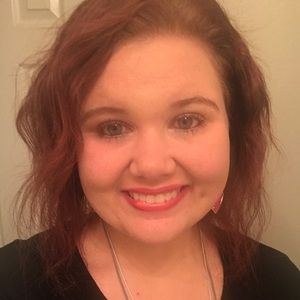 Meet your Posher, Courtney